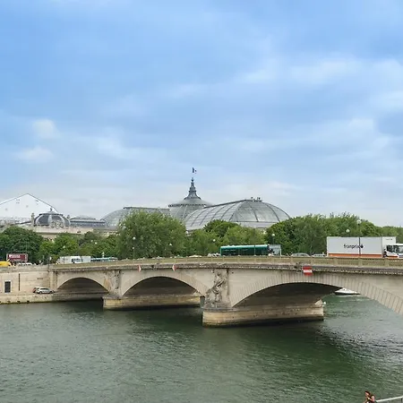 Tour Eiffel Family - Ménage Pro, Climatisation, Wifi Appartement
