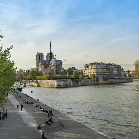 Tour Eiffel Family - Ménage Pro, Climatisation, Wifi Appartement *